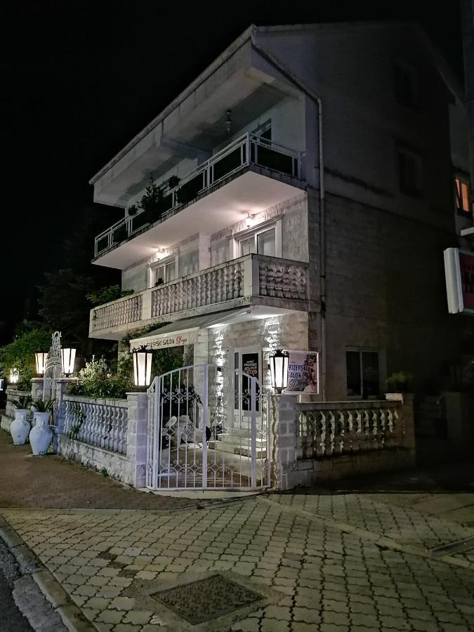 Romana 1 Tivat Exterior photo